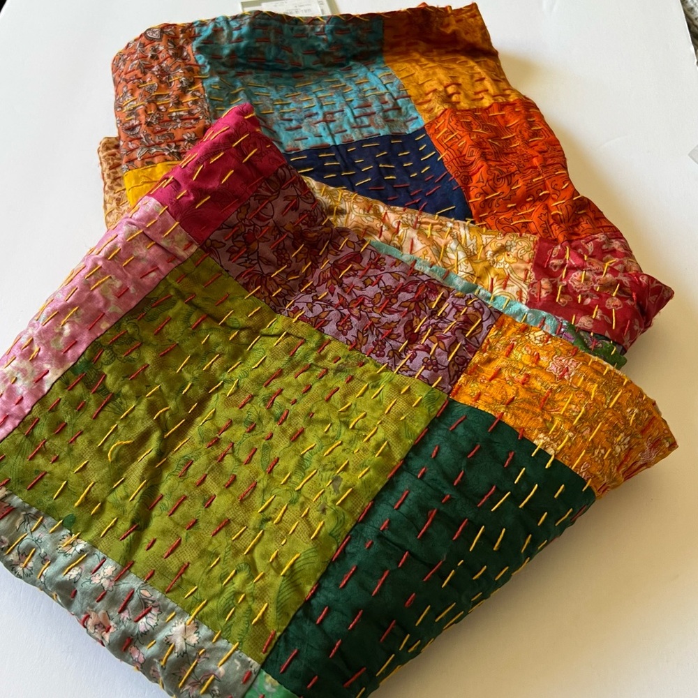 TAJ HOTEL SILK BLEND PATCHWORK THROW RED/MULTI ABSOLUTELY GORGEOUS 50” x 70” NWT